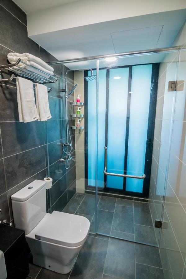 Almas Suites By Subhome Nusajaya  Eksteriør bilde